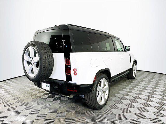 Photo of 2025 Fuji White Land Rover Defender