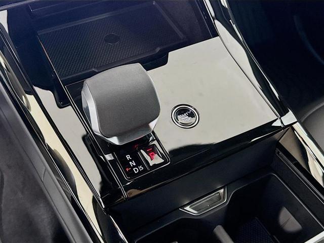 Photo of 2025 Borasco Grey Land Rover Range Rover Sport
