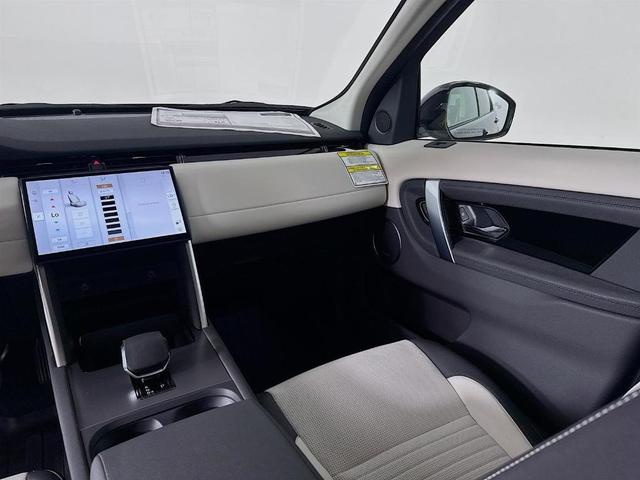 Photo of 2025 Varesine Blue Land Rover Discovery Sport