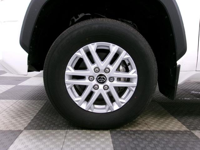 Photo of 2023 Ice Cap Toyota Tundra