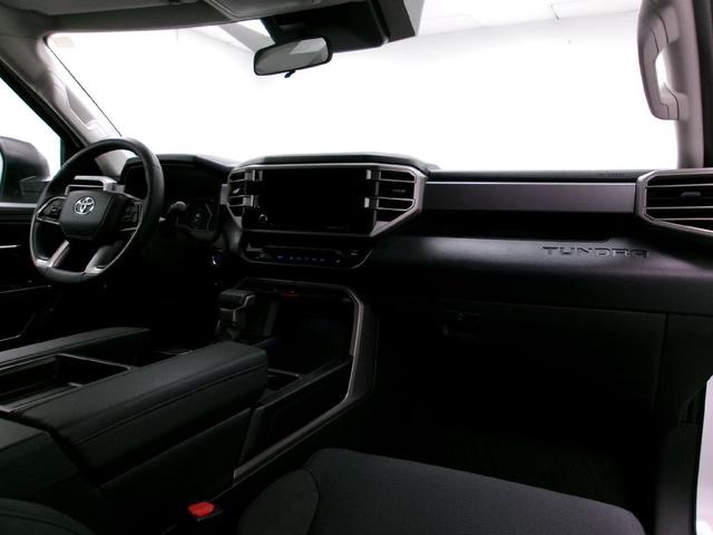 Photo of 2023 Ice Cap Toyota Tundra