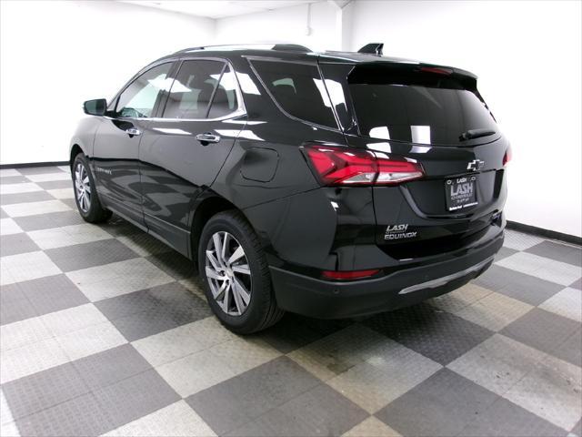 Photo of 2022 Mosaic Black Metallic Chevrolet Equinox