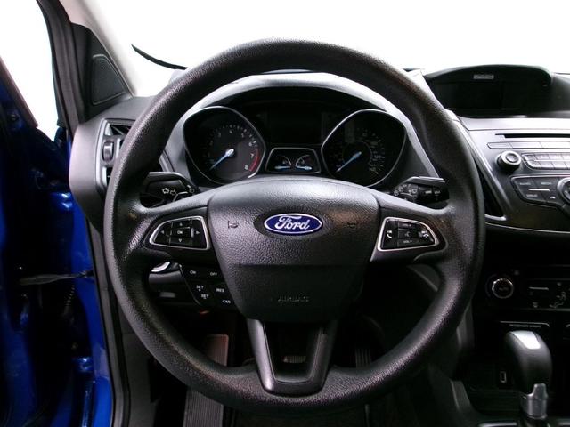 Photo of 2017 Lightning Blue Metallic Ford Escape