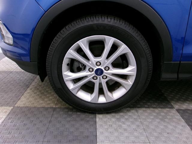 Photo of 2017 Lightning Blue Metallic Ford Escape