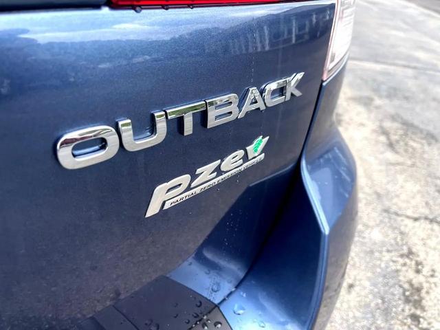 Photo of 2014 Blue Subaru Outback