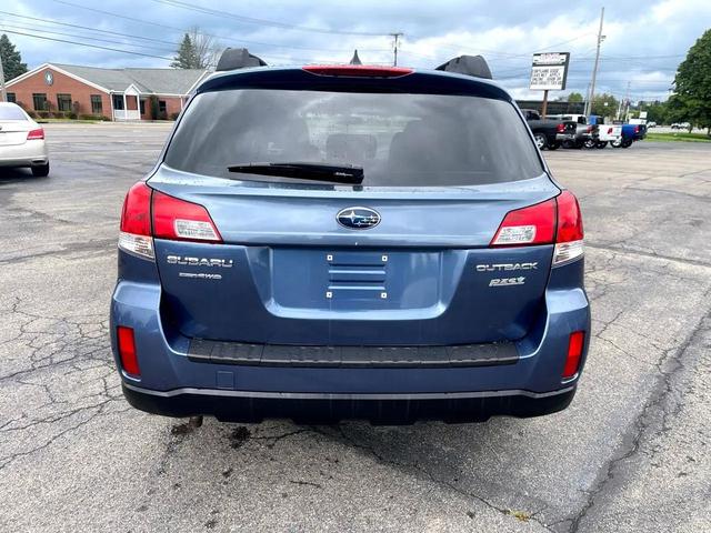 Photo of 2014 Blue Subaru Outback