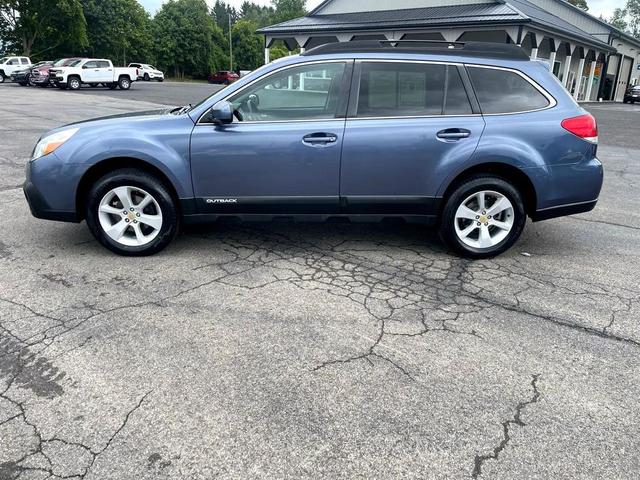 Photo of 2014 Blue Subaru Outback