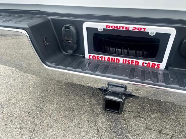 Photo of 2017 White Chevrolet Silverado 1500