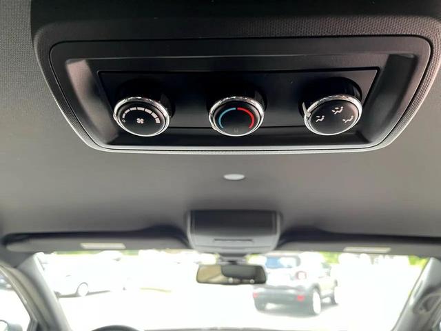 Photo of 2020 Granite Pearlcoat Dodge Grand Caravan