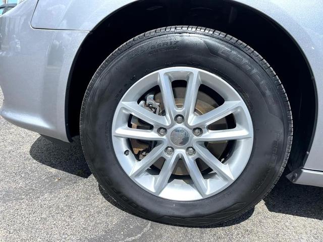 Photo of 2020 Granite Pearlcoat Dodge Grand Caravan