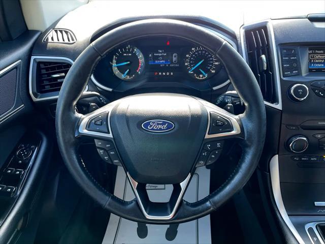 Photo of 2017 Blue Jeans Metallic Ford Edge