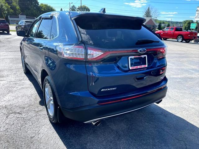 Photo of 2017 Blue Jeans Metallic Ford Edge