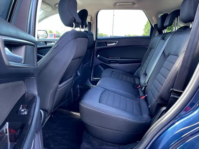 Photo of 2017 Blue Jeans Metallic Ford Edge