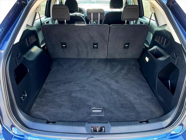 Photo of 2017 Blue Jeans Metallic Ford Edge