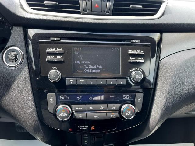 Photo of 2016 Cayenne Red Nissan Rogue