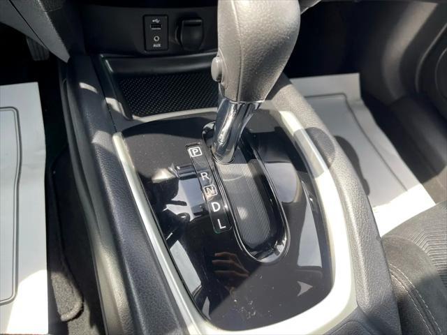 Photo of 2016 Cayenne Red Nissan Rogue