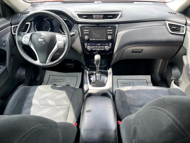 Photo of 2016 Cayenne Red Nissan Rogue