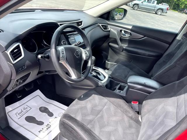 Photo of 2016 Cayenne Red Nissan Rogue