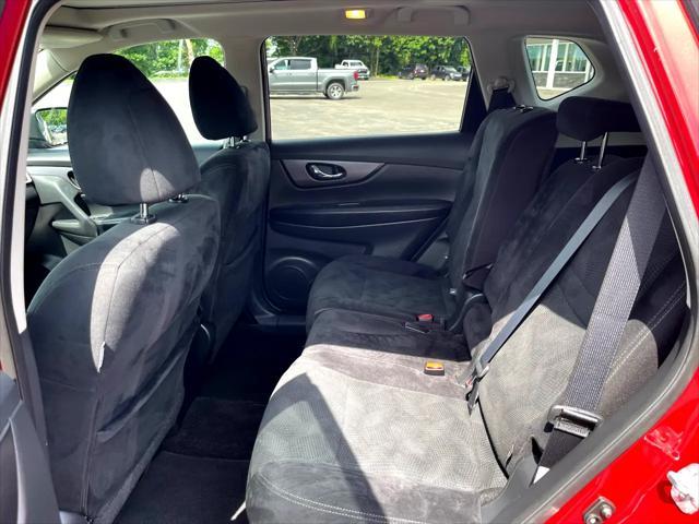 Photo of 2016 Cayenne Red Nissan Rogue