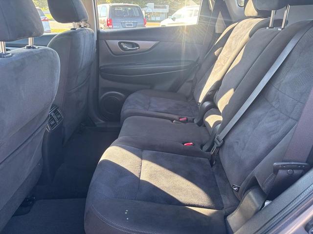 Photo of 2015 Gun Metallic Nissan Rogue