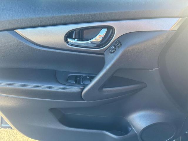 Photo of 2015 Gun Metallic Nissan Rogue