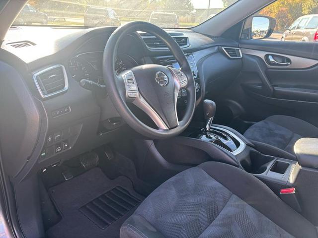 Photo of 2015 Gun Metallic Nissan Rogue