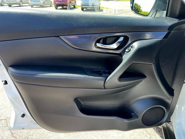 Photo of 2017 Not Specified Nissan Rogue