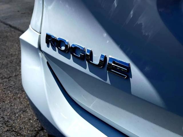 Photo of 2017 Not Specified Nissan Rogue