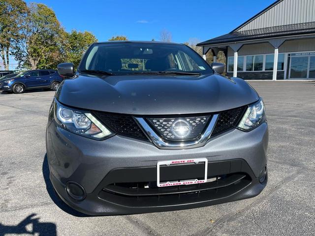 Photo of 2018 Gun Metallic Nissan Rogue Sport