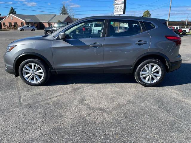 Photo of 2018 Gun Metallic Nissan Rogue Sport