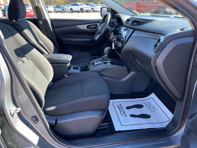 Photo of 2018 Gun Metallic Nissan Rogue Sport