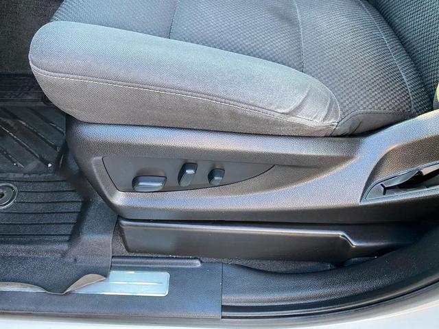 Photo of 2019 Summit White Chevrolet Silverado 1500