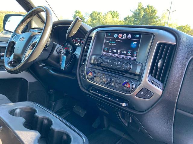 Photo of 2019 Summit White Chevrolet Silverado 1500