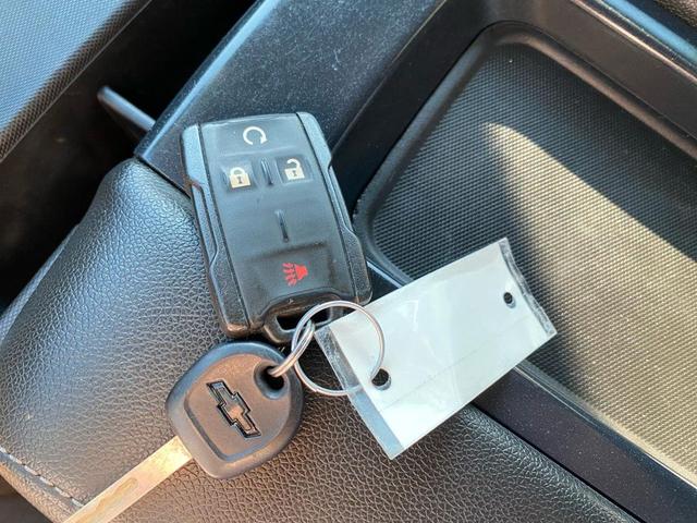 Photo of 2019 Summit White Chevrolet Silverado 1500