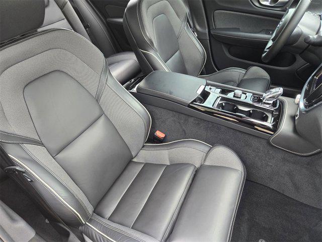 Photo of 2024 Platinum Grey Metallic Volvo S60 Recharge Plug-In Hybrid