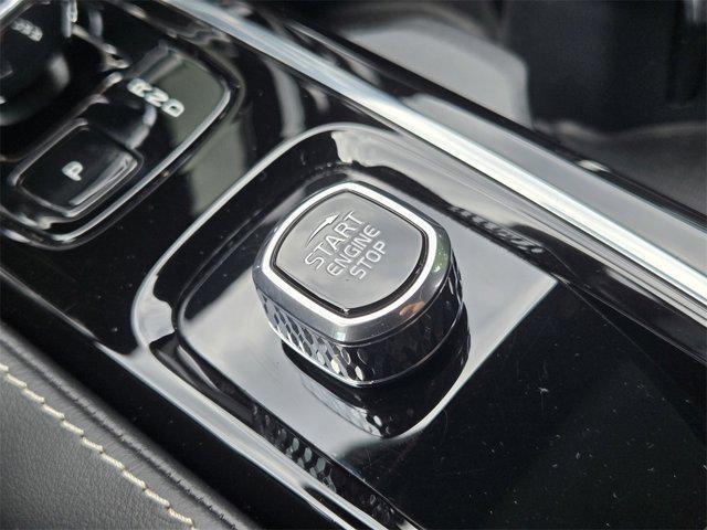 Photo of 2024 Platinum Grey Metallic Volvo S60 Recharge Plug-In Hybrid