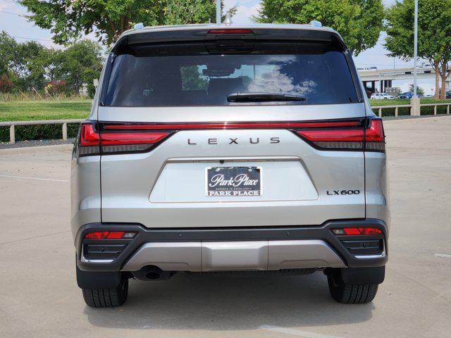 Photo of 2025 Atomic Silver Lexus LX 600
