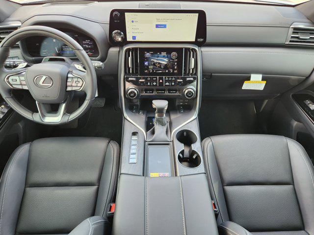 Photo of 2025 Atomic Silver Lexus LX 600