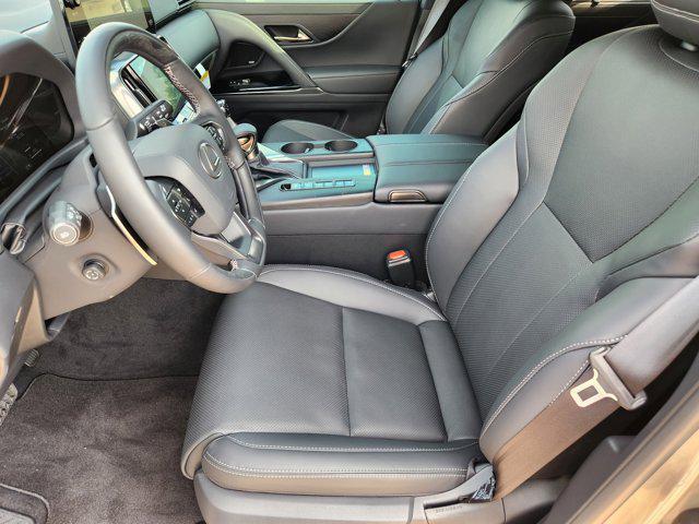Photo of 2025 Atomic Silver Lexus LX 600