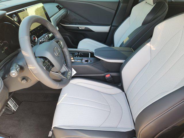 Photo of 2025  Lexus TX 500h