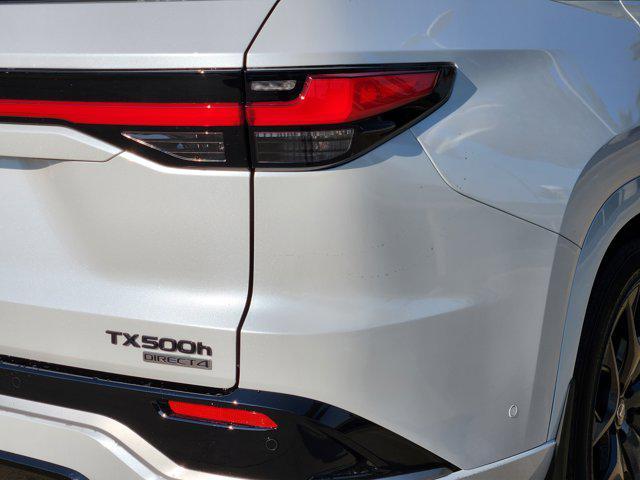 Photo of 2025  Lexus TX 500h