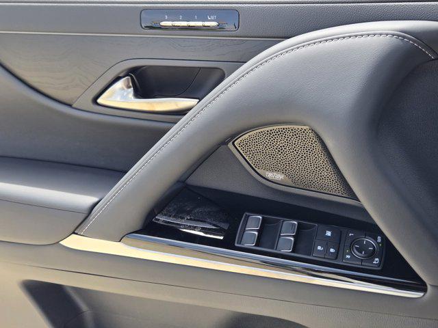 Photo of 2025  Lexus LX 700h