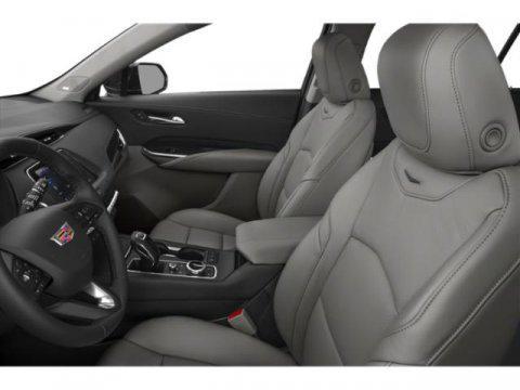 Photo of 2020 Crystal White Tricoat Cadillac XT4