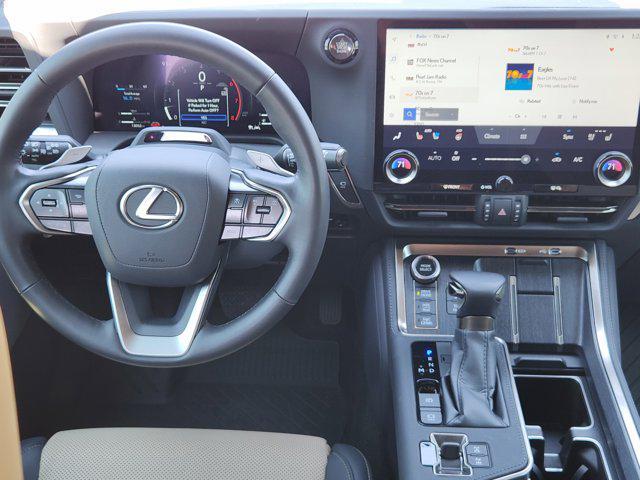 Photo of 2024 Atomic Silver Lexus GX 550