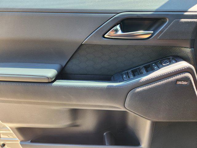 Photo of 2024 Atomic Silver Lexus GX 550