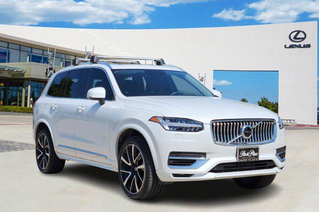 Photo of 2021 Crystal White Metallic Volvo XC90 Recharge Plug-In Hybrid