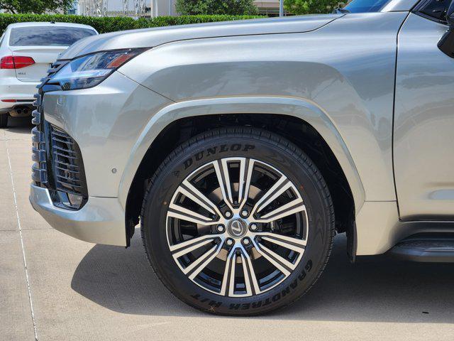 Photo of 2025  Lexus LX 700h