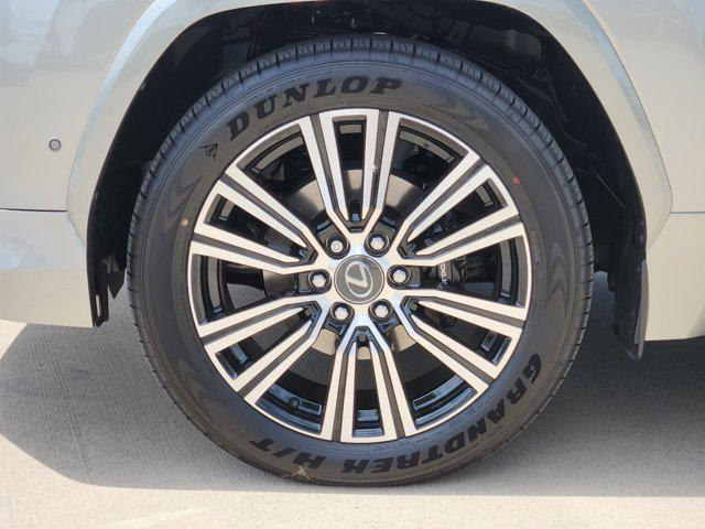 Photo of 2025  Lexus LX 700h