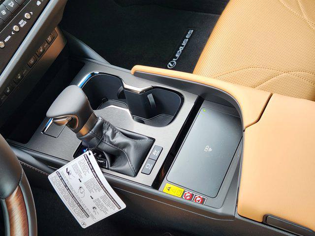 Photo of 2025 Cloudburst Gray Lexus ES 300h