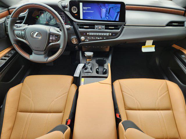 Photo of 2025 Cloudburst Gray Lexus ES 300h